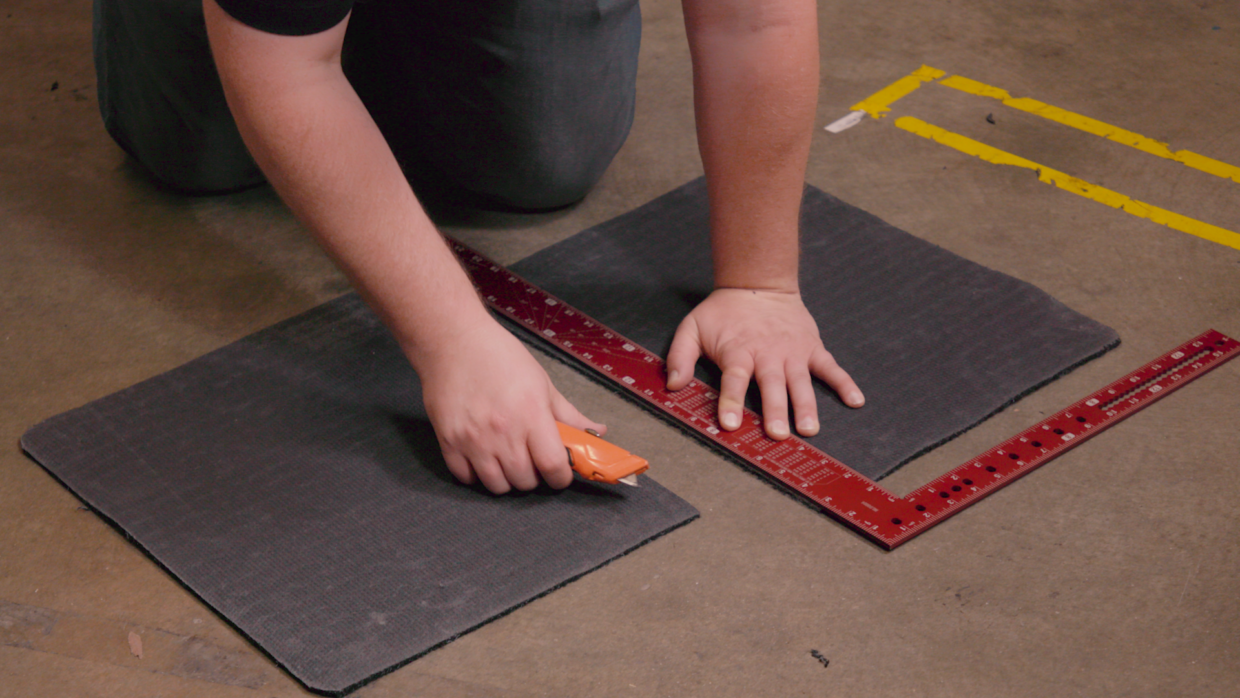 Cutting outdoor carpet