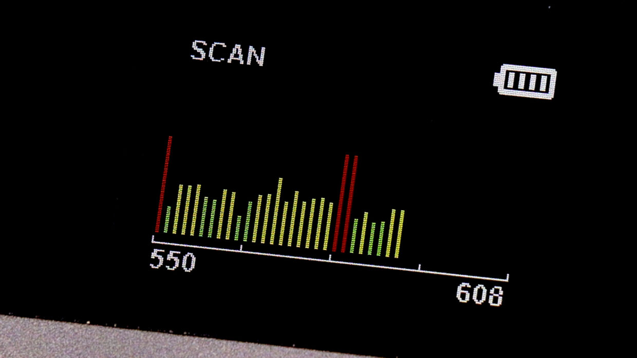 Deity THEOS scanning local frequencies