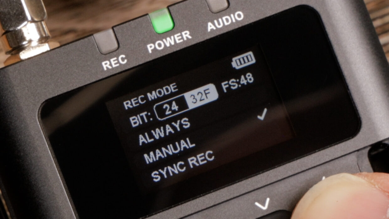 Deity DLTX Record Mode menu selecting 32-bit float